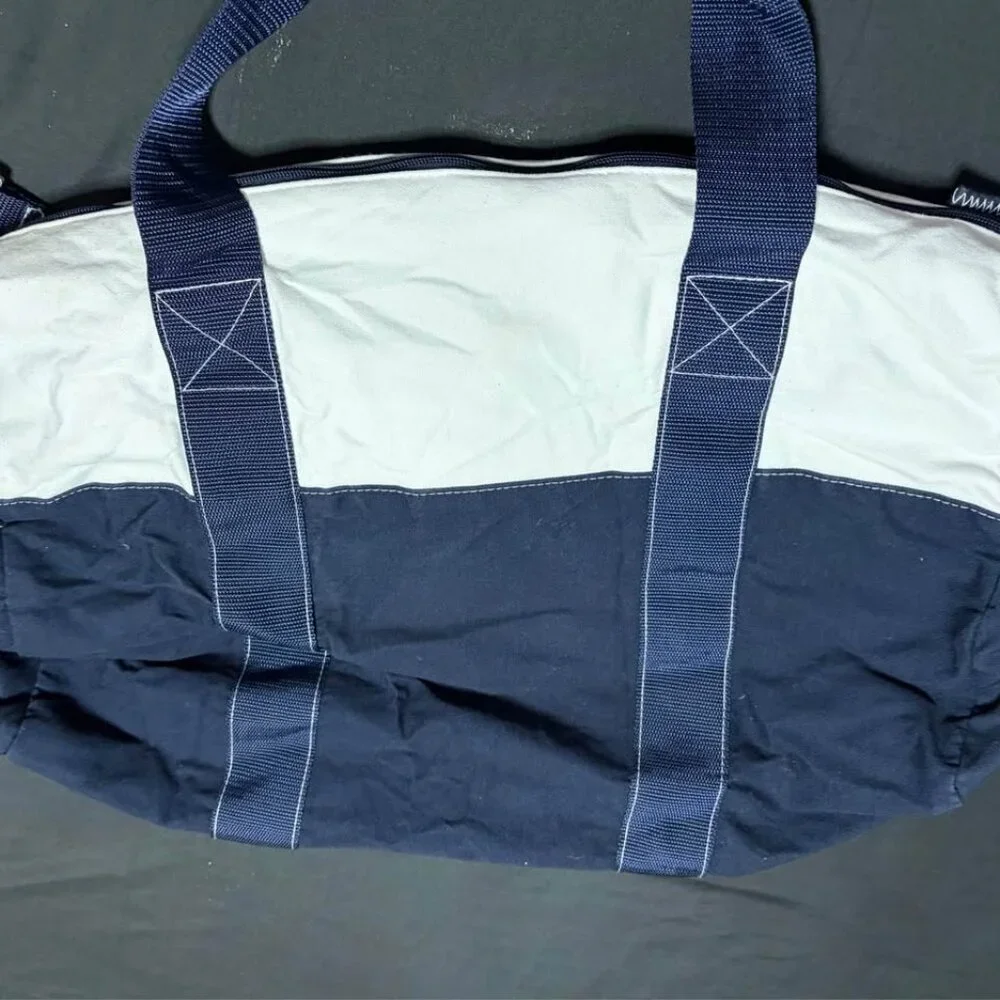 Vtg Tommy Hilfiger Red, White & Blue Duffle/Gym Bag w/Shoulder‎ Strap Full Zip
